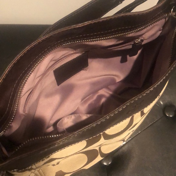 Coach - Picture 2 of 4